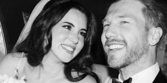 Şarkıcı Karsu sosyal medyadan müjdeli haberi duyurdu