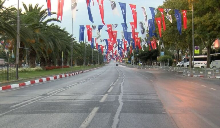 Vatan Caddesi 30 Ağustos provaları için trafiğe kapatıldı