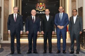 Yaşar Güler ve İbrahim Kalın Malezya'da