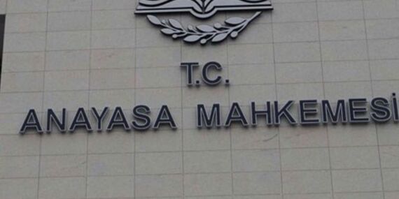 Anayasa Mahkemesi’nden 5 siyasi parti hakkında suç duyurusu