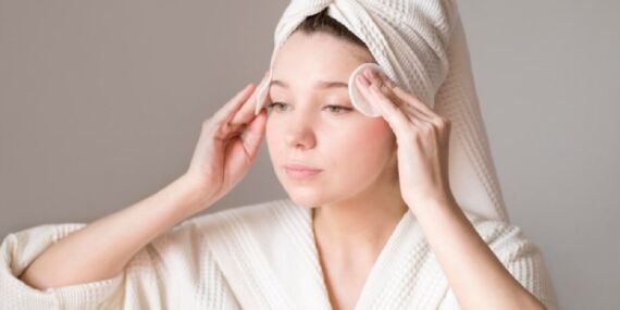 Cildinizi arındırmanın en etkili yolları: Makyaj temizleme teknikleri…