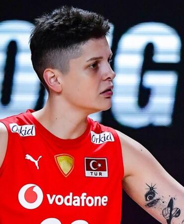 ebrar karakurt