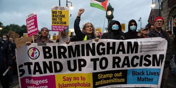 İngiltere’nin öncelikli gündemi ırkçılık!