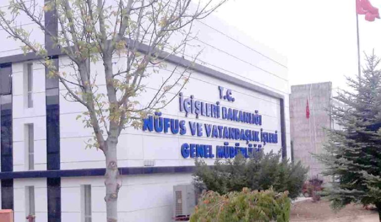 “Suriye uyruklu 2,5 milyon kişiye vatandaşlık verildiği” iddiası yalanlandı