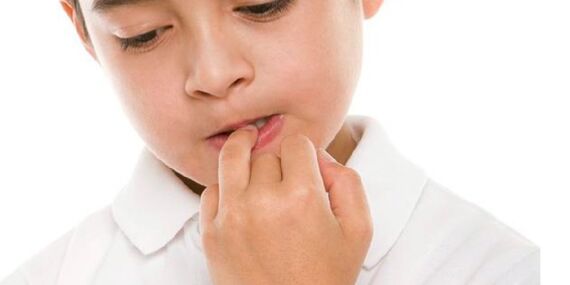 Tırnak yeme alışkanlığına dikkat: Gizli tehlike kapınızda!