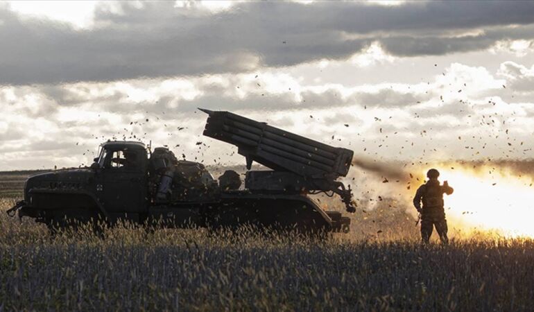 Trump, Rusya-Ukrayna ateşkesi için tarih verdi!