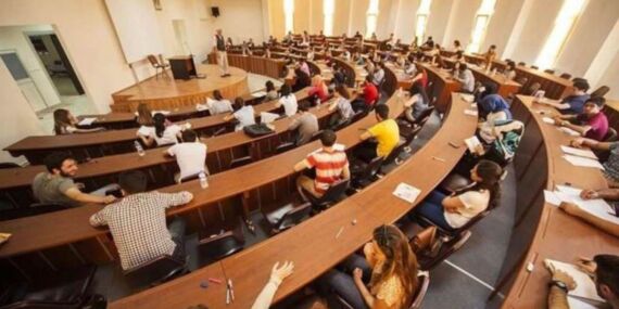 YÖK açıkladı: Üniversiteler 3 yıla mı iniyor?