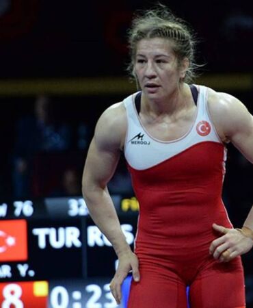 yasemin adar