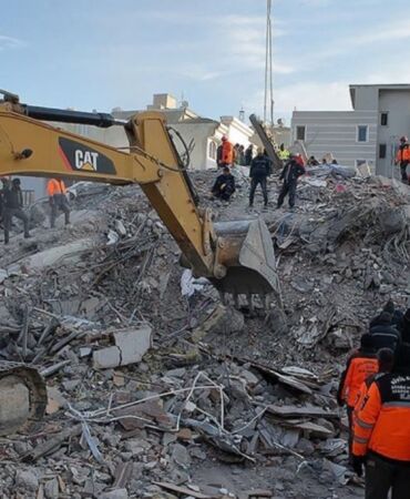 6 Şubat depremlerinde, Adıyaman'da 72 can alan İsias Hotel'den yeni numune alındı