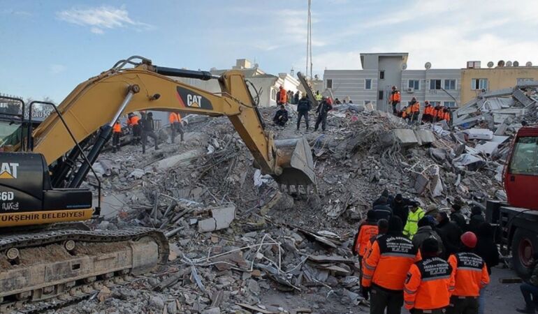 6 Şubat depremlerinde, Adıyaman'da 72 can alan İsias Hotel'den yeni numune alındı