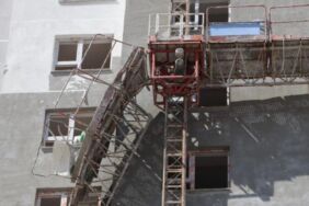 Ankara Sincan'da inşaat iskelesi çöktü 3 işçi hayatını kaybetti