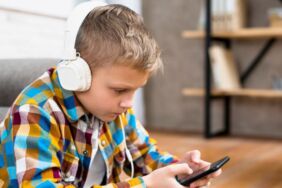 Avustralya'da 14 yaş altına sosyal medya yasağı geliyor Ebeveyn onayı şart