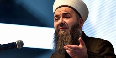 'Cübbeli Ahmet' saldırıya uğradı!
