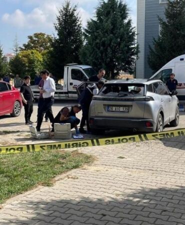 Eskişehir'de, bir hemşire aracında ölü bulundu