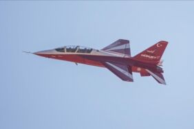 HÜRJET, Uluslararası Mısır Havacılık Fuarı'nda gösteri uçuşu gerçekleştirdi