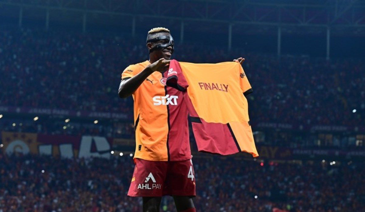 İtalya'da Victor Osimhen tartışması 'Galatasaray formasını öpmesi…