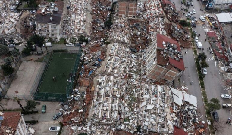 Kahramanmaraş'ta, 150 canı hayattan koparan Palmiye Sitesi'nin ilk duruşması başladı...