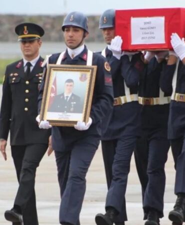 Şehit Uzman Çavuş Yavuz Güney, memleketi Ordu'da son yolculuğuna uğurlandı
