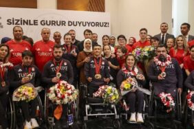 Tarih yazan paralimpik sporcularımız Türkiye'ye dönüş yaptı