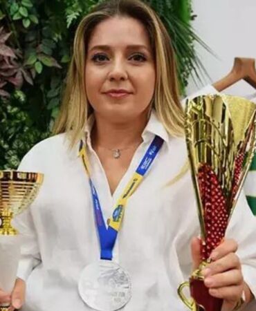 Türkiye'nin ilk engelli kadın pilotu Kübra Keskin, Avrupa Ralli Şampiyonası'nda 2 farklı kulvarda kupa kazandı