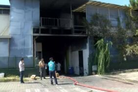 Tuzla'da boya fabrikasında yangın çıktı 1 işçi yaralandı