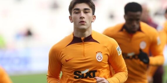 Galatasaray, UEFA listesindeki sağ beki gönderdi!