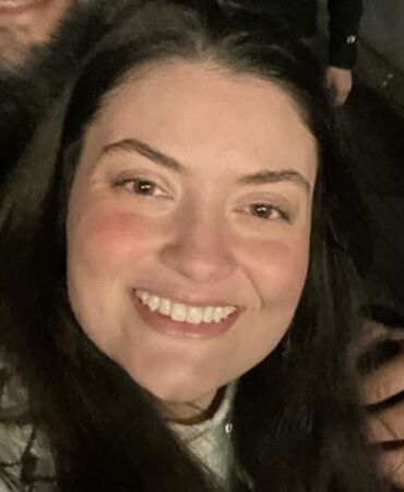 ayşenur ezgi