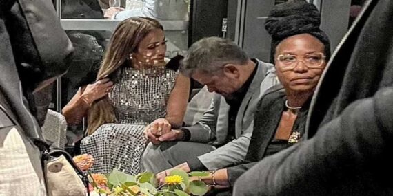 Jennifer Lopez ve Matt Damon yakınlaşırken görüntülendi!