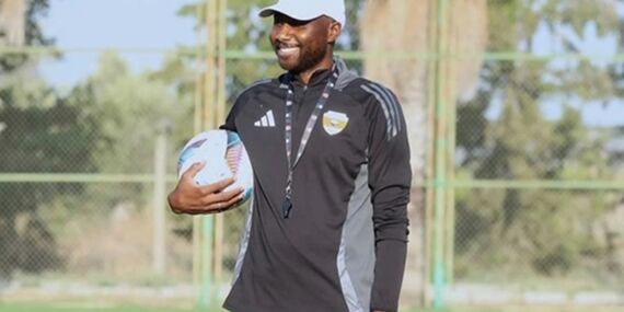 Futbol dünyası Adanaspor Teknik Direktörü Sol Bamba için ağlıyor