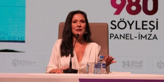 Aydan Şener imza gününde okurlarıyla buluştu: ‘Şiddetin artmasında günümüz dizileri de rol oynuyor’