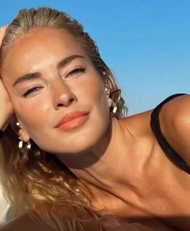 Burcu Esmersoy, 48. yaşında... Doğum gününü dostlarıyla kutladı!