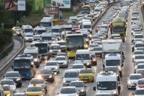 İstanbul trafiğinde ilk iş günü yoğunluk!