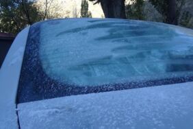 Kars’ta soğuk hava şiddetini artırdı Araçların camları buz tuttu