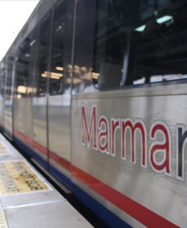 Marmaray'da 'teknik arıza' Seferlerde aksama yaşanıyor