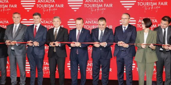 Vali Şahin, Erdoğan’ı ‘Ülkenin bahçıvanı’ ilan etti