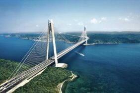 köprüye raylı sistem