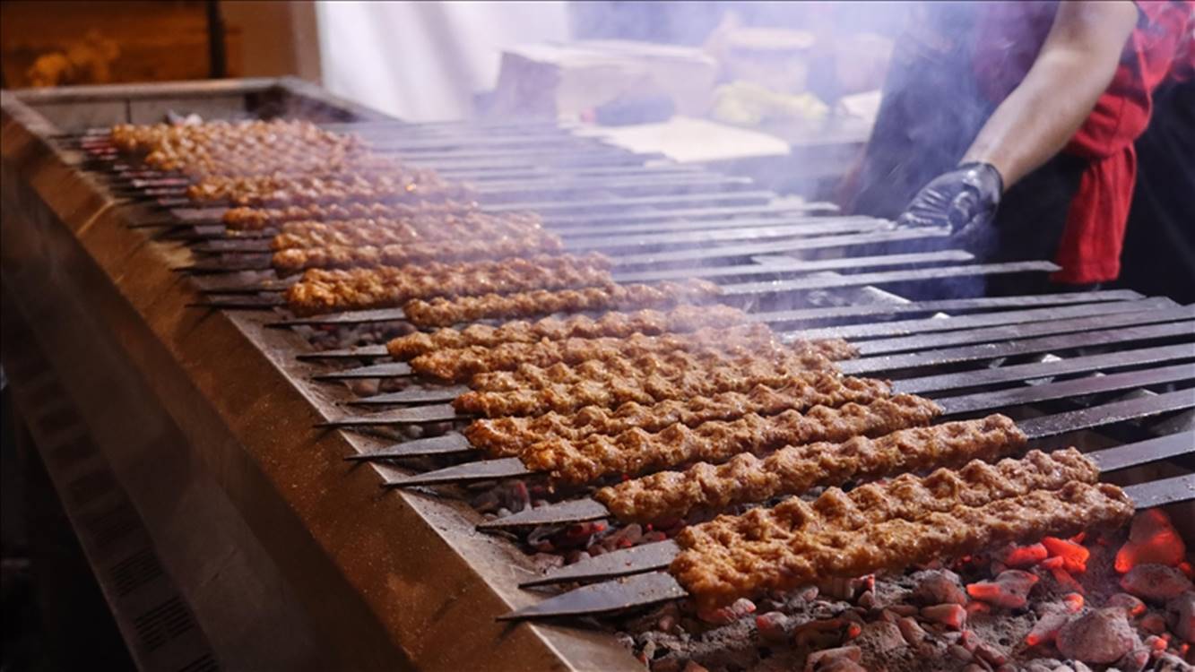 lezzet festivalinde adana kebap