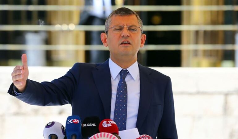 özgür özel