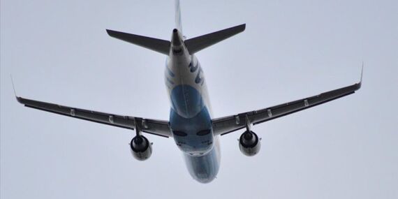 Uçakta yolcular arasında kavga… Pilot, polis çağırdı!