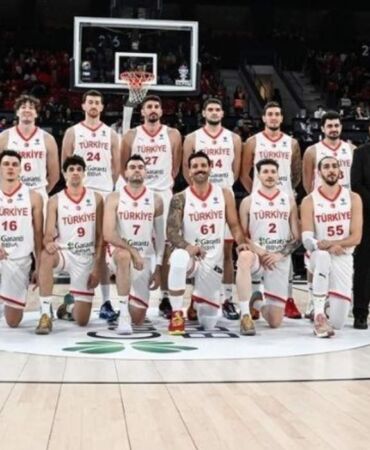 12 Dev Adam Macaristan'ı 92-66 mağlup etti