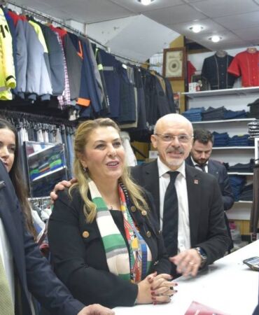 CHP’nin Ekonomi Heyeti halkı dinlemek için Samsun’da