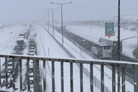 D-100 karayolunun Bolu Dağı kesimi ulaşıma kapatıldı