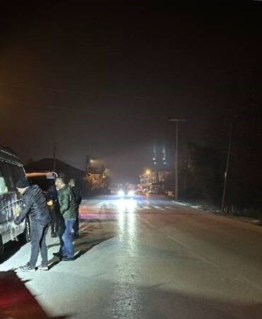 Düzce'de işçi servisi ile cip çarpıştı Yaralılar var