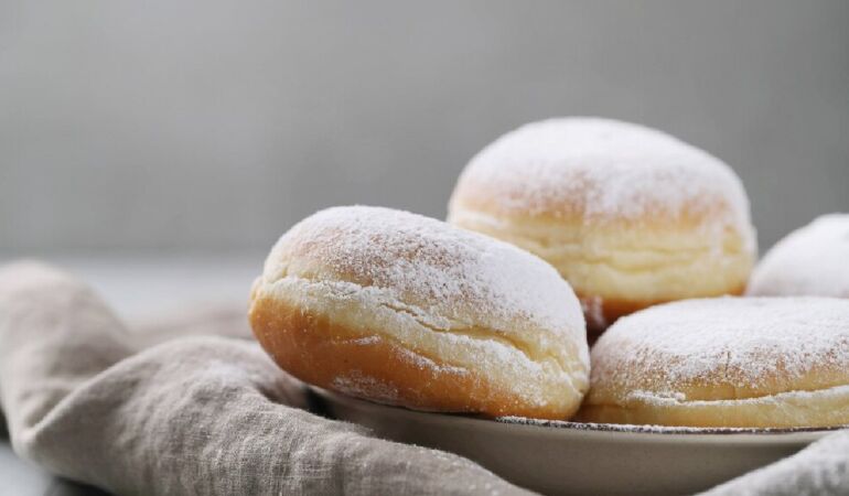 Evde 'Berliner' yapımı Yumuşacık ve lezzet dolu Alman pastası tarifi