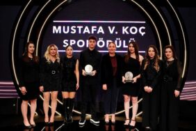 Golbol Kadın Milli Takımı ve Milli Yüzücü Kuzey Tunçelli 2024 Mustafa V. Koç Spor Ödülü’nün sahibi oldu