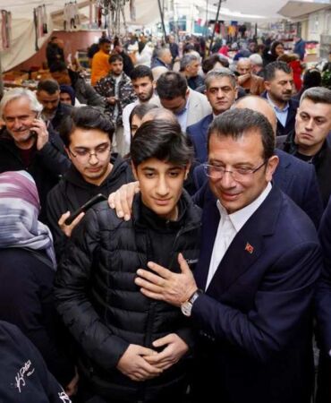 İBB, Emekli Pazar Desteği'ni hayata geçirdi Hangi şartlar aranacak