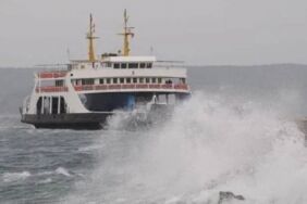 İstanbul'da kuvvetli yağış etkili oldu... Vapur seferleri iptal edildi