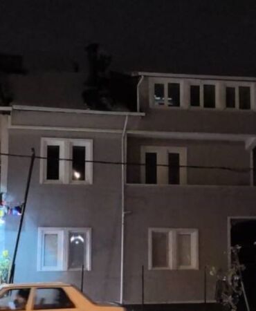 Kardan kapanan anteni temizlemek isterken canından oldu