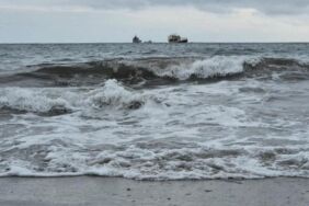 Marmara Denizi'nde şiddetli poyraz! Balıkçı tekneleri limana çekildi
