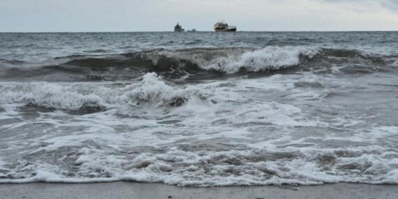 İzmir’de de deniz çekildi, deprem korkusu üzerine uzmandan açıklama geldi!